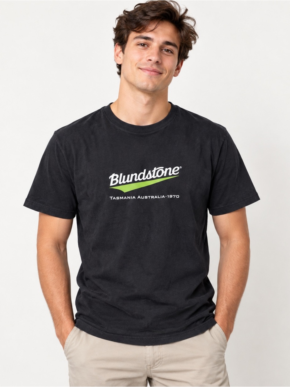 Blundstone T-shirt Graphic Logo Size Small Spellout Tasmania Australia Black